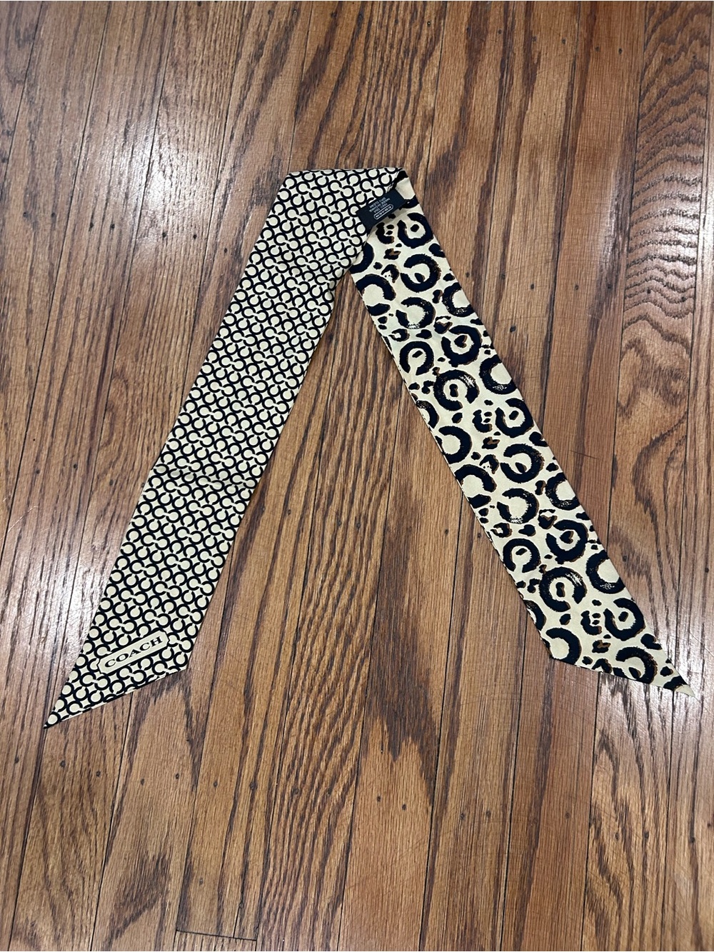 Coach Black & Cream/Tan Twilly Silk Scarf
